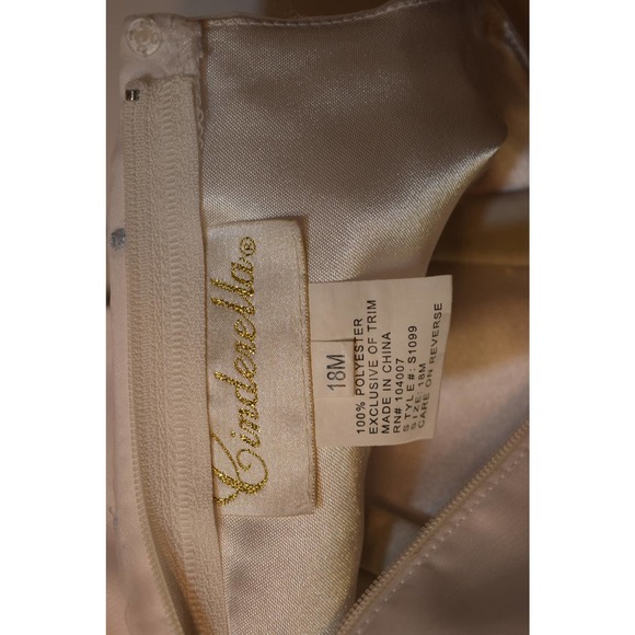 Cinderella Special Occasion Dress Size 18mo in White w/‎ Floral Embroidery - Picture 3 of 8